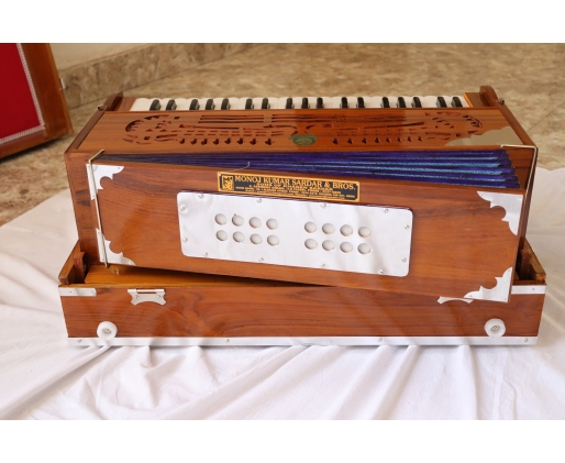 Monoj Kumar Sardar Harmonium 3 set di ance 2